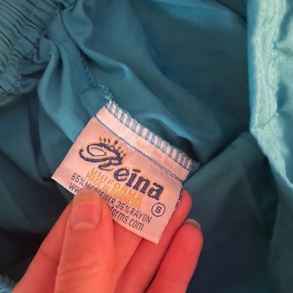 Reina Scrubs Size Small - Picture 8 of 8